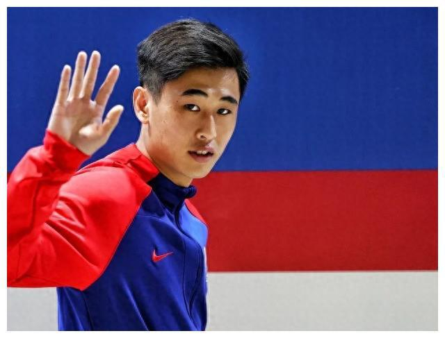 申花球员戴伟浚再次登上头条改观他的形象增加吸引力