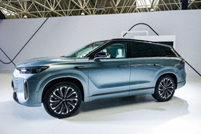 奇瑞风云t9正式亮相实车让人眼前一亮四季度正式上市