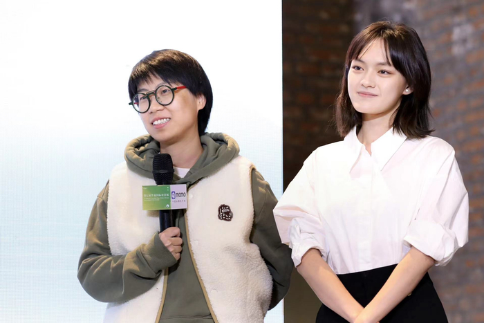 《爱是最无用的东西》编剧、导演郑子忆和制片人文淇。图片来源：平遥国际电影展