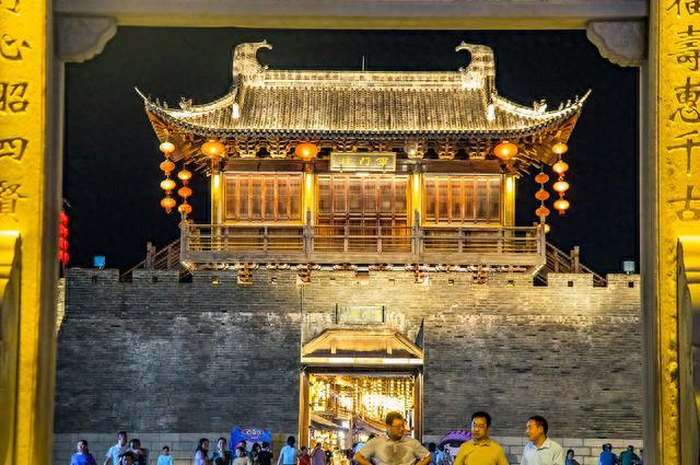 江西赣州四贤坊,千年之前的风雅之朝,历史悠久,领略古城之美|牌坊|赣