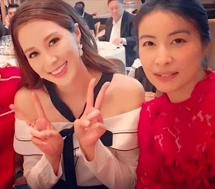 看了她和徐子淇的近照对比就知道了|郭晶晶|徐子淇_新浪新闻