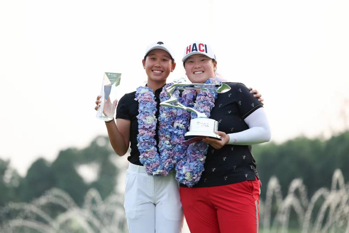 要更加努力训练,争取和王梓萱师姐一样站上国际赛场