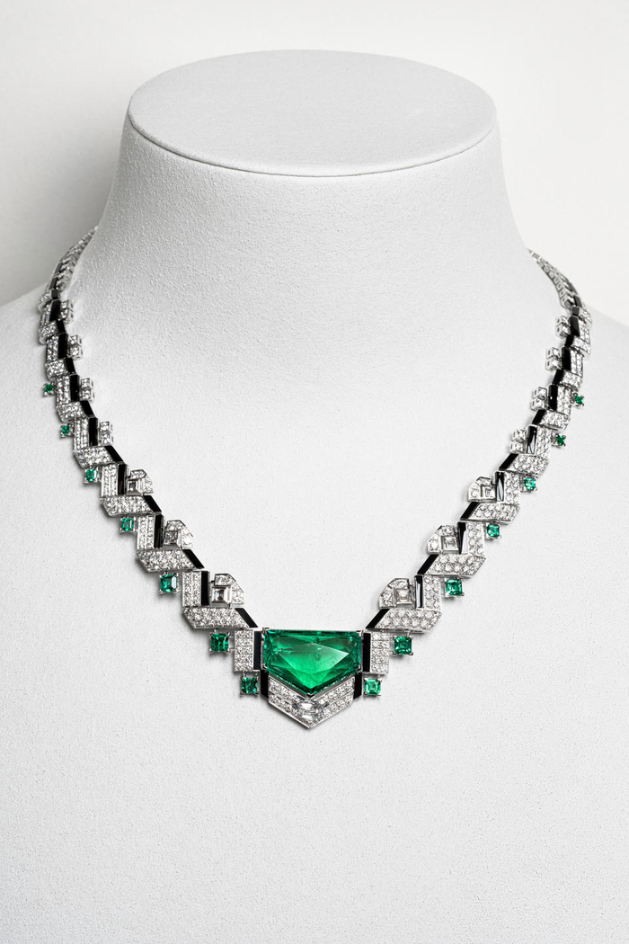 voyage recommenc07高级珠宝系列nauha项链一颗造型独特的祖母绿与