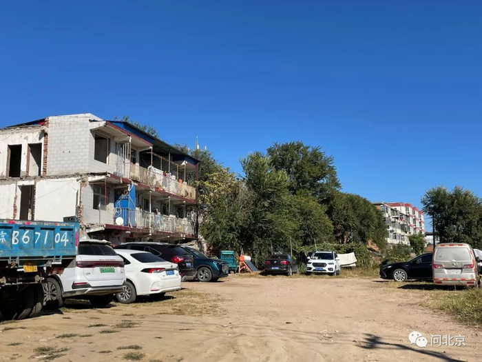 与"废墟"相伴,一住又是十多年……|拆迁|巩华城|居民_新浪新闻