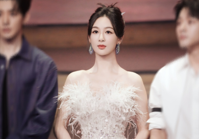 宋威龙擦边宣传?杨紫宣传造型失败?曾舜晞是gay?魏大勋遭杨幂嫌弃?