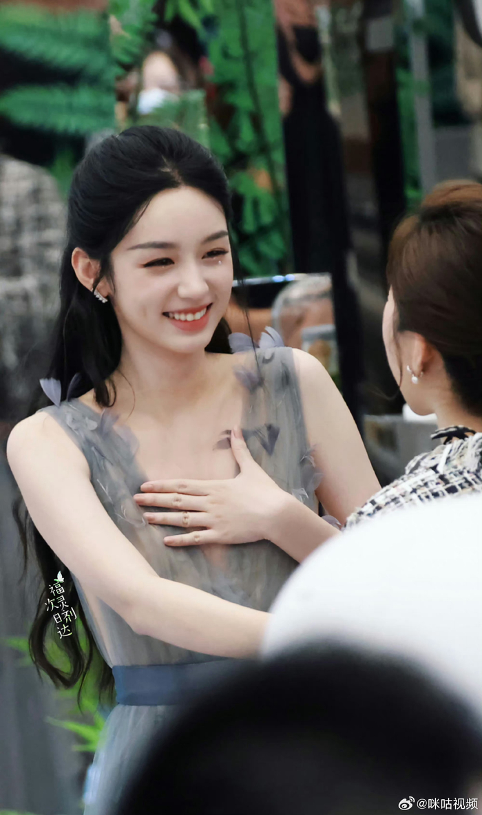 绝佳骨相 精致皮相……|周也|少年的你_新浪新闻