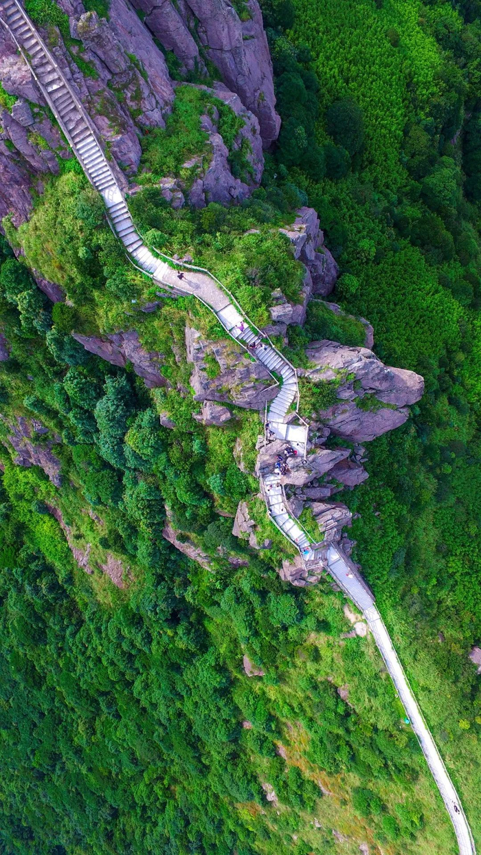 3072主峰海拔:189米99所在地:东莞市东城街道【景点攻略】黄旗山