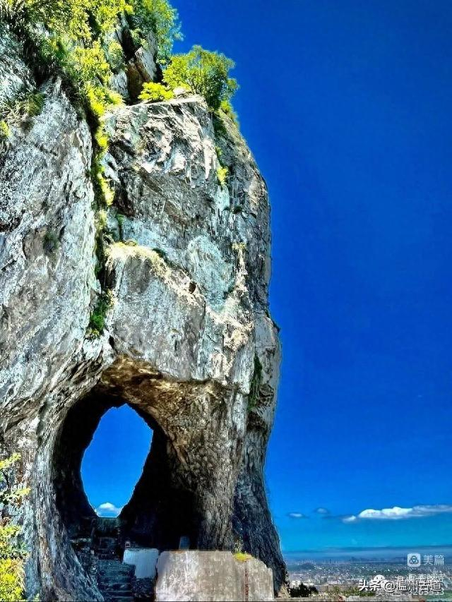 白峰山下好风光!|红岩|峰山|白峰_新浪新闻