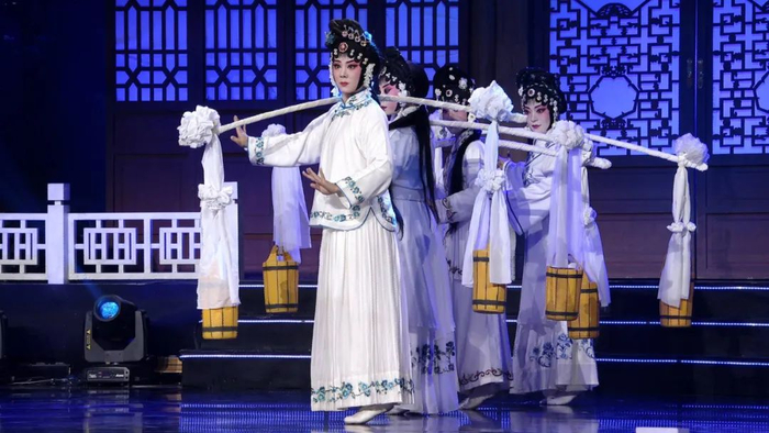 表演:刘夏飞 刘泉佚演唱:景雪变蒲剧《窦娥冤·三桩誓愿》表演:任玲