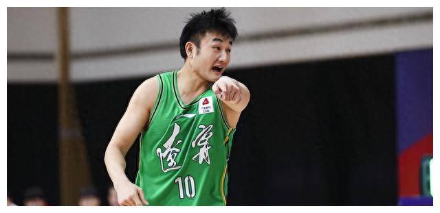 辽篮展现冠军级别防守,6分钟得3分|丛明晨|辽宁队|卫冕冠军_新浪新闻