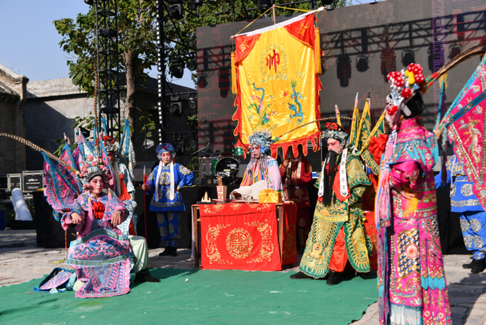 大南坡怀梆剧社在"南坡秋兴"上表演《穆桂英挂帅》2023年10月15日摄影