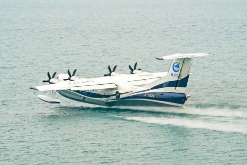 五年砥砺奋进,奏响"鲲龙"新乐章|水陆两栖飞机|ag600_新浪新闻