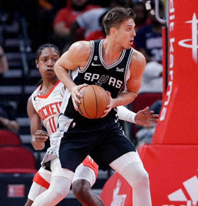 美版伯乐!提前续约天才球员科林斯,2年3500万!__财经头条