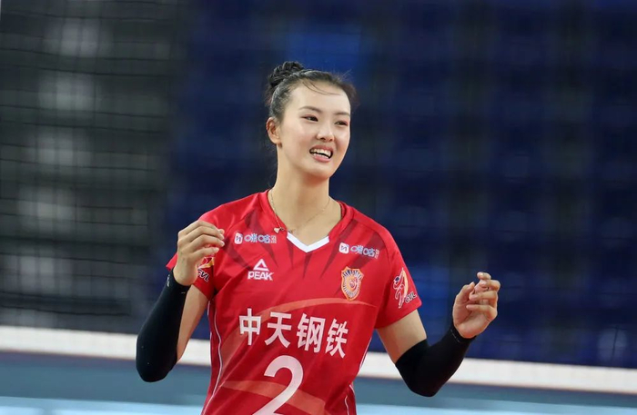 剪了短发,"从头开始"!|张常宁|体育局|中国女排_新浪新闻