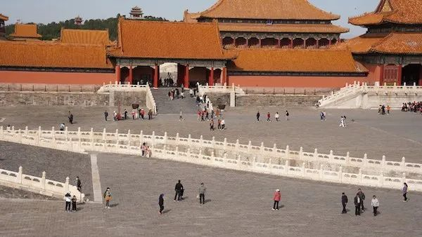 下午1点太和门广场客流较少情景 