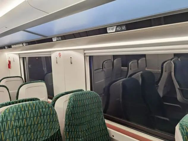 广东城际crh6a-a型动车组内部长啥样