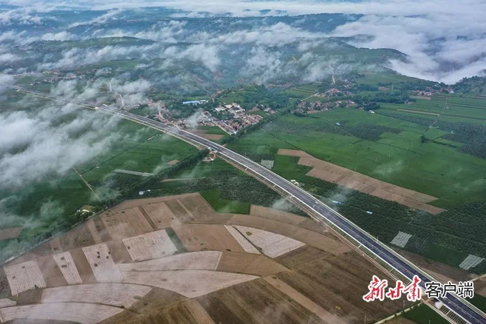 灵台至华亭高速公路一期工程。