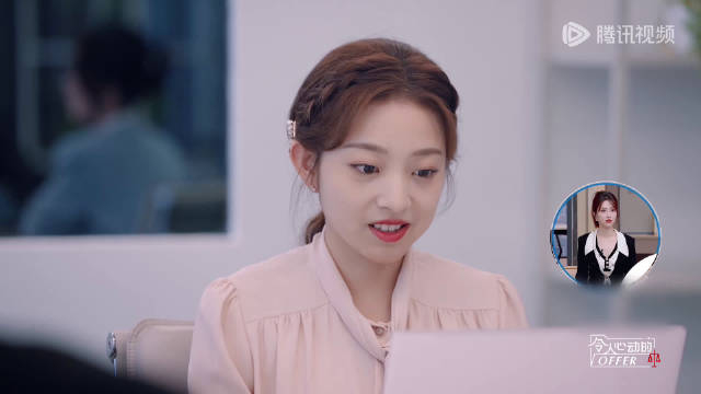 在英文自我介绍环节,汪雨橦@汪雨橦tong 讲出自己擅长查资料……__财