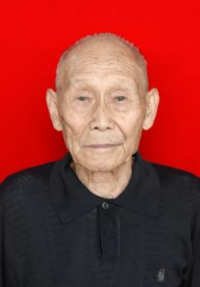 男  崇阳县铜钟乡坳上村支部书记陈军海  男  湖北省赵李桥茶厂有限