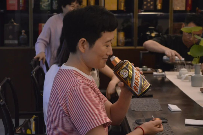 “茅粉”品鉴珍品茅台酒