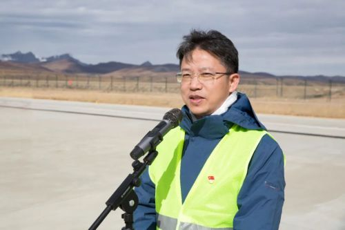 黄文俊,赵亚波分别为ac313a直升机外场试飞联合临时党支部,ac313a