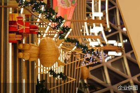 （北京熙悦天街三层光能场打造浓厚节日氛围）