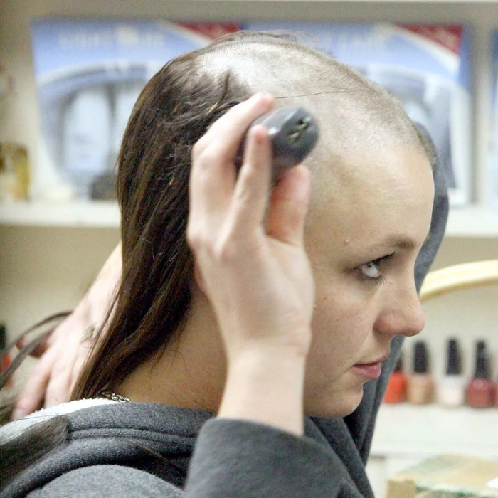 谈剃光头理由!|布兰妮_新浪新闻