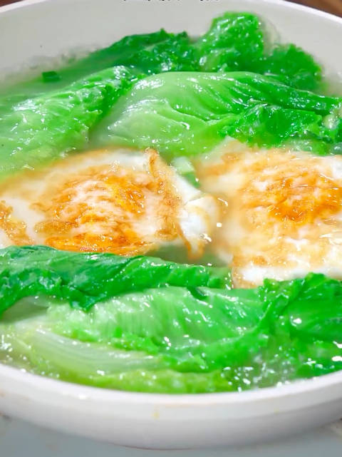 不掉称的时候就喝这个生菜鸡蛋汤