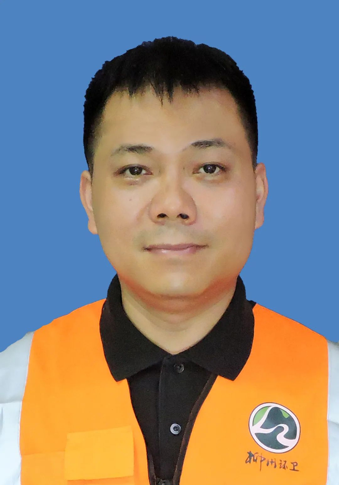苏勇,男,2005年大学毕业后,进入柳州市环境卫生管理处工作,现任环境