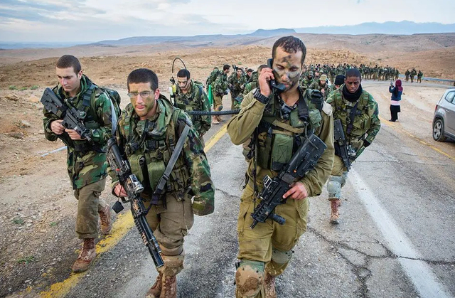 土耳其50万军队,4000辆坦克,200多架f-16,能打过以色列吗?