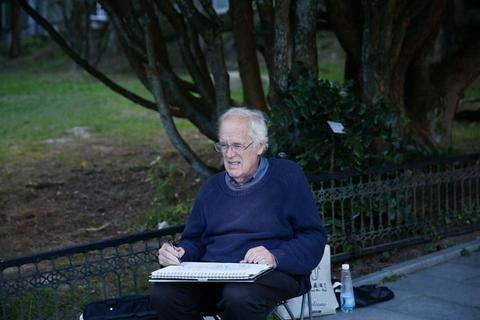 美国学者,艺术家大卫·布鲁贝克在庐山植物园写生已经71岁的美国学者