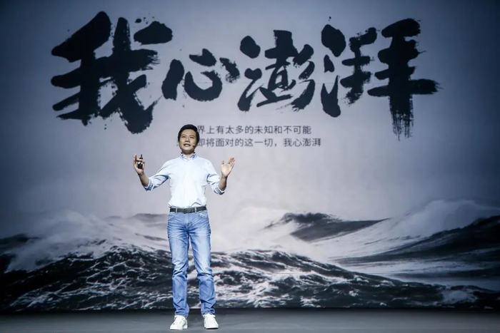 雷军套娃式澎湃要做偶像离谱强