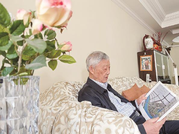 卢济威非常重视江滨亲水区的功能性 本报记者  陶磊  摄