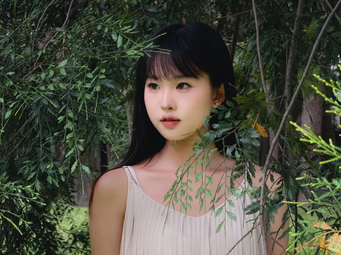 5倍焦段适合拍摄人物的五官特写和近景,焦段越长,画面更加紧凑.