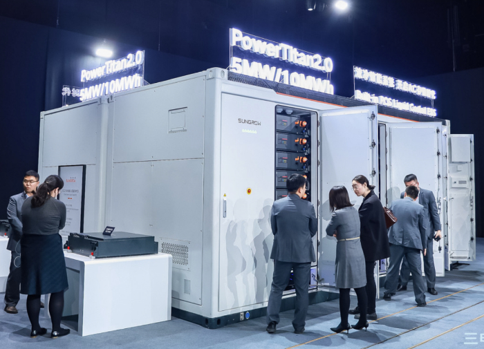 以ac存储助力行业革新阳光电源发布10mwh交直流一体储能系统