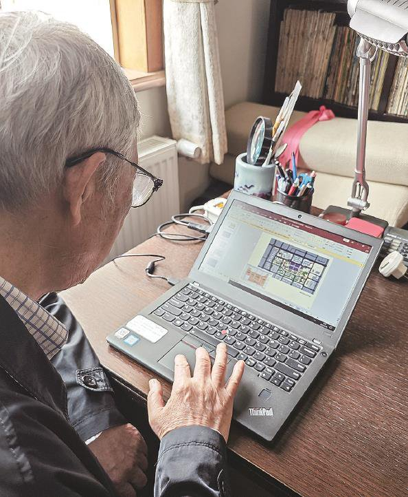 认真钻石设计图纸 本报记者  陶磊  摄