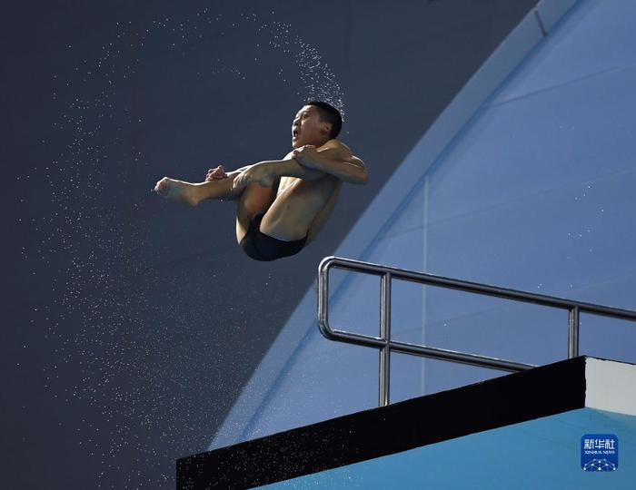 运动会跳水男子10米台决赛在广西南宁举行