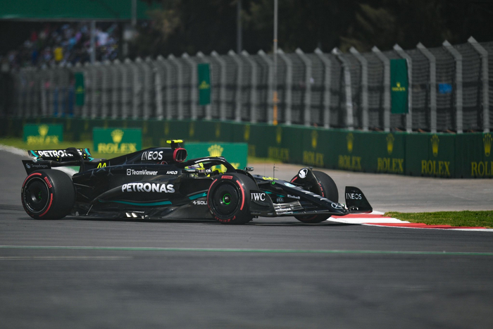 赛车——f1墨西哥城大奖赛举行练习赛|大奖赛|汉密尔顿|英国_新浪新闻