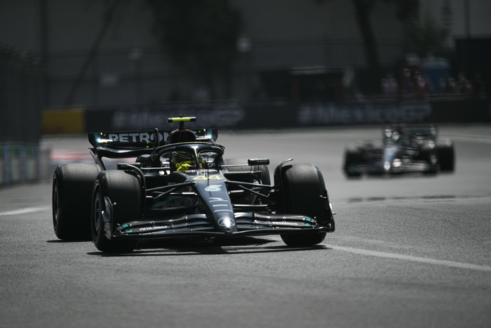 赛车——f1墨西哥城大奖赛举行练习赛|大奖赛|汉密尔顿|英国_新浪新闻