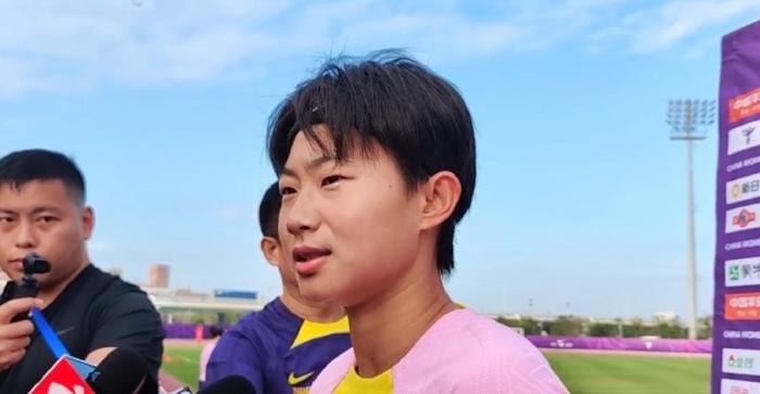 今天下午,中国女足进行了对阵泰国的赛前训练,吴澄舒接受采访时表示