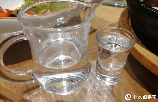 小看饮酒的酒杯,否则酒量再好也得醉,切身经历|饮酒|白酒_新浪新闻