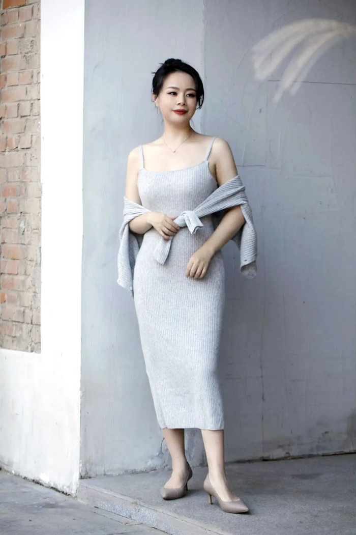 ③极致纯黑：显瘦一流