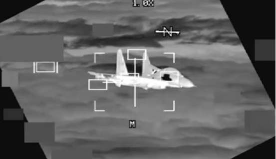 毕竟美国人可能无法回答，为何其军事资产抵近我国领土的时候，要携带实战用途颇为浓厚的狙击手吊舱。