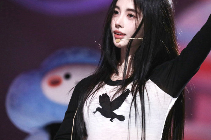 咱就是说鞠婧祎工作室有图是真发啊!|鞠婧祎|真发|舞台_新浪新闻