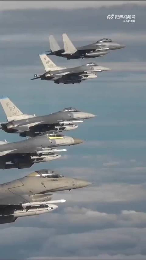f16战斗机编队