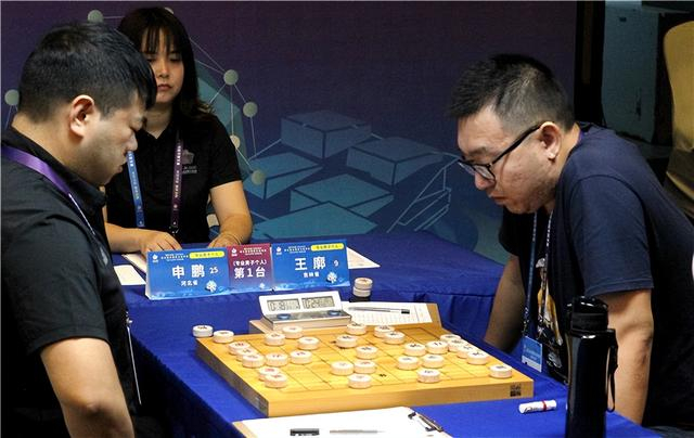 王廓出生于1994年,是土生土长的吉林人,2012年,王