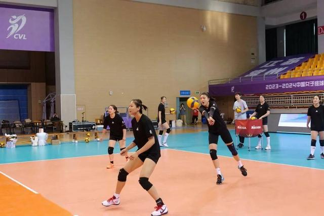 龚翔宇点出2大挑战江苏女排依旧全华班出战张常宁延迟复出