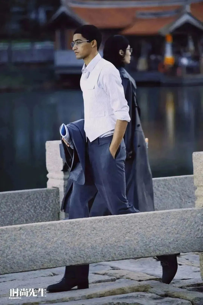 《黑客帝国》(the matrix)中 keanu reeves 的形象