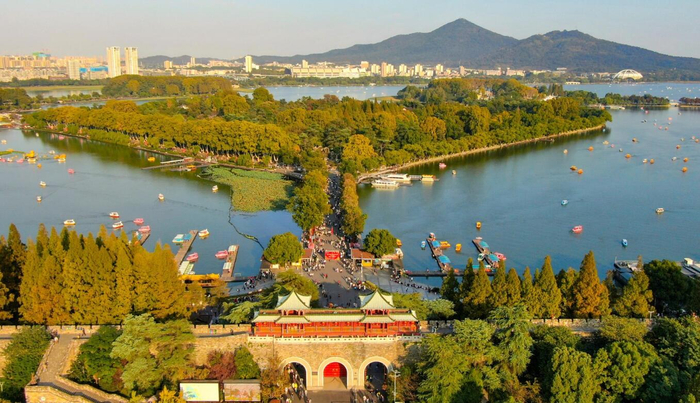 南京玄武湖秋色美如画__财经头条