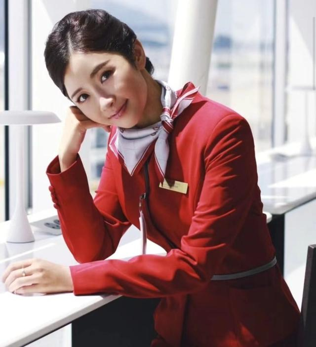 tvb小花因烂脸被迫停工,患严重湿疹致脸上红肿凹凸不平|利颖怡|tvb